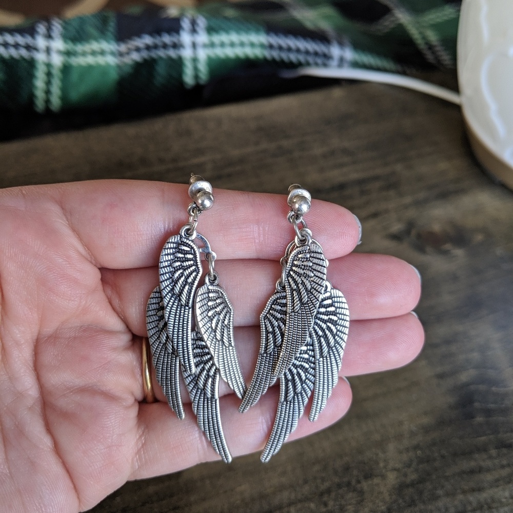 Wing dangle stud earrings